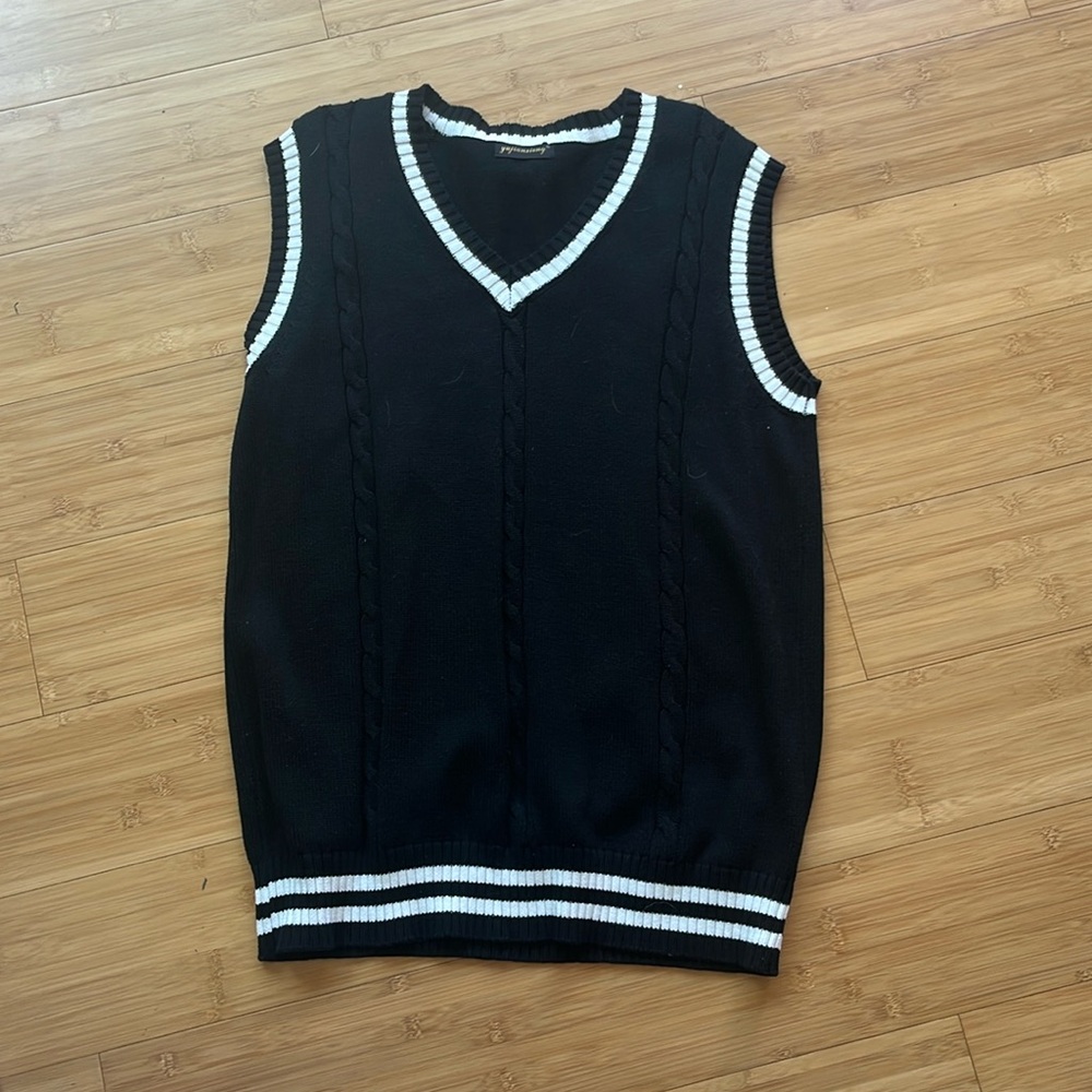Sweater vest